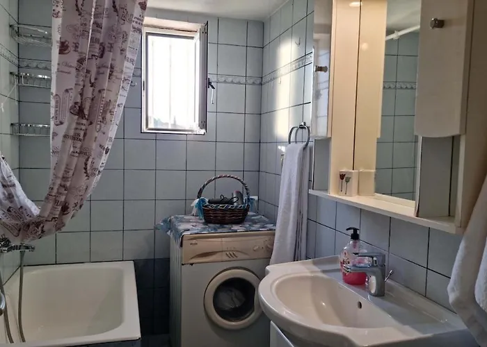 Anna's House * Agadhaiika